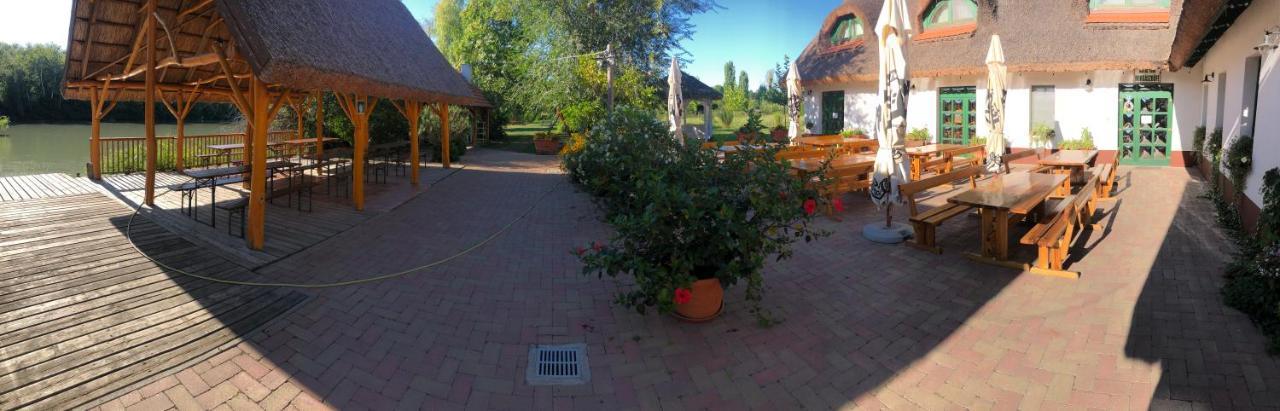 Antal-tavi Fogadó és Horgászparadicsom Szentes Exterior foto